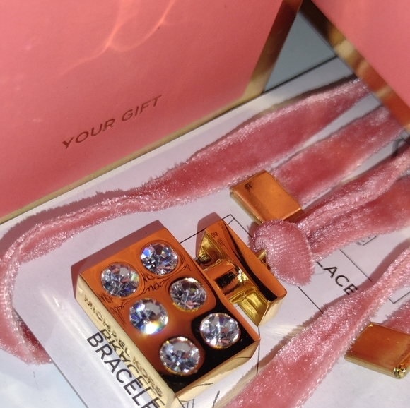 Michael Kors Very Hollywood Pink💕Velvet Choker/Bracelet NWT - Picture 12 of 15